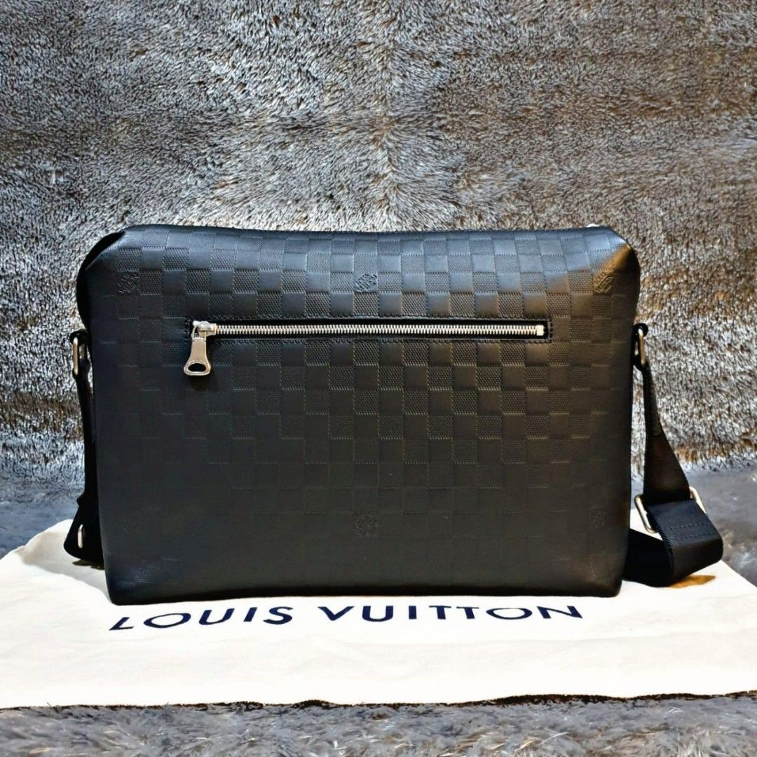 Louis Vuitton Black Damier Infini Calypso Messenger GM Bag Louis