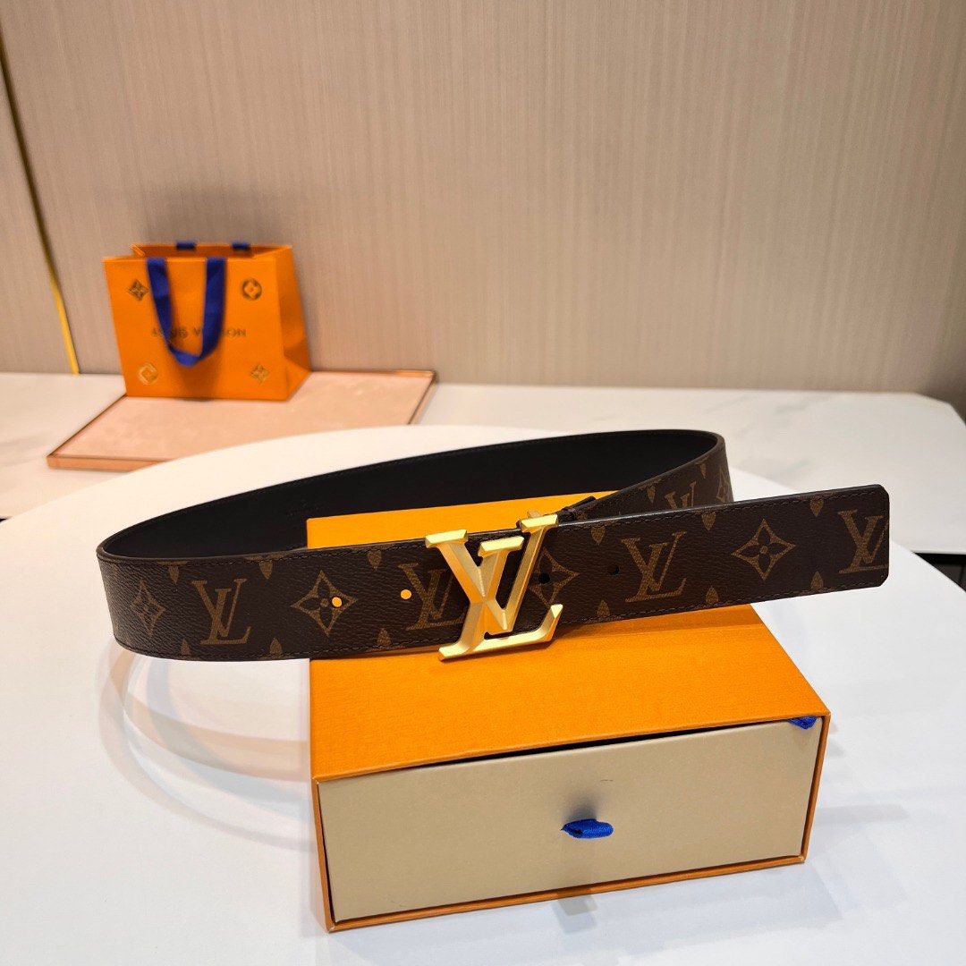 AUTHENTIC] NEW Louis Vuitton 40MM Belt, Men's Fashion, Watches &  Accessories, Belts on Carousell