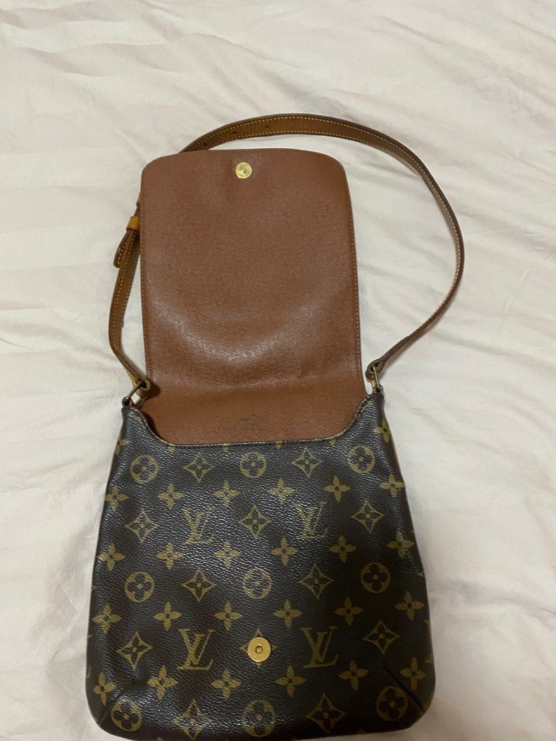 Lv flat bag deals