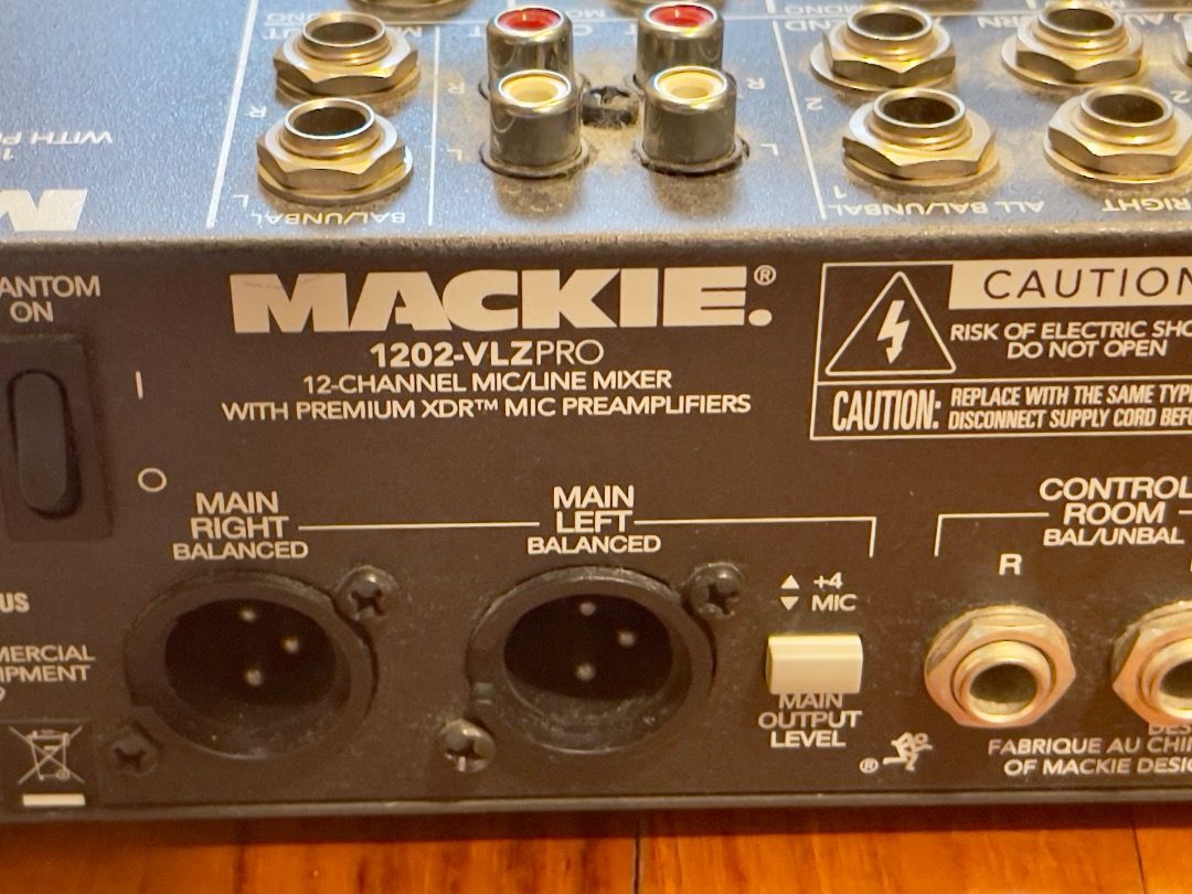Mackie 1202VLS PRO 12channel Mic/Line mixer with mic Preamplifiers