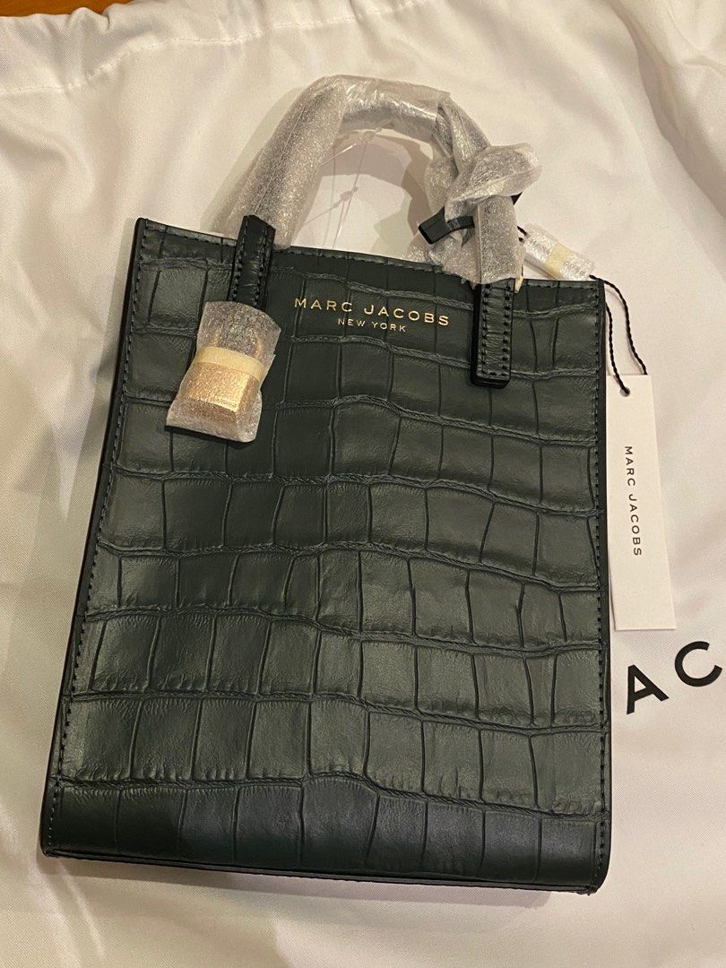 Marc jacobs embossed new arrivals tote bag
