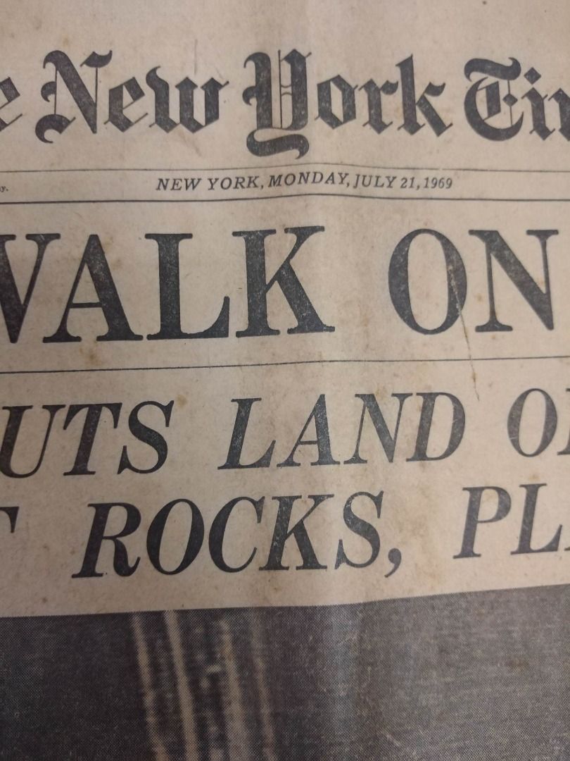 men walk on moon 1969 (Category: Coats, Jackets and Outerwear) located in Quezon City. Submitted by pinoypawnstars (Listing ID 1222659627, Image 2). Description: kita naman sa pic yung condition kung interesado ka pag usapan naten.