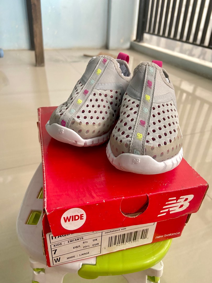 New balance 2025 aqua drift