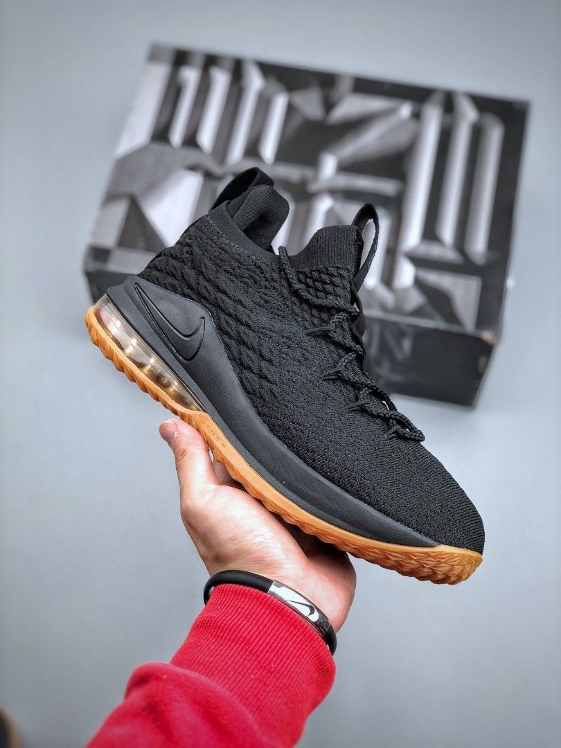 Lebron 15 low metallic silver hot sale