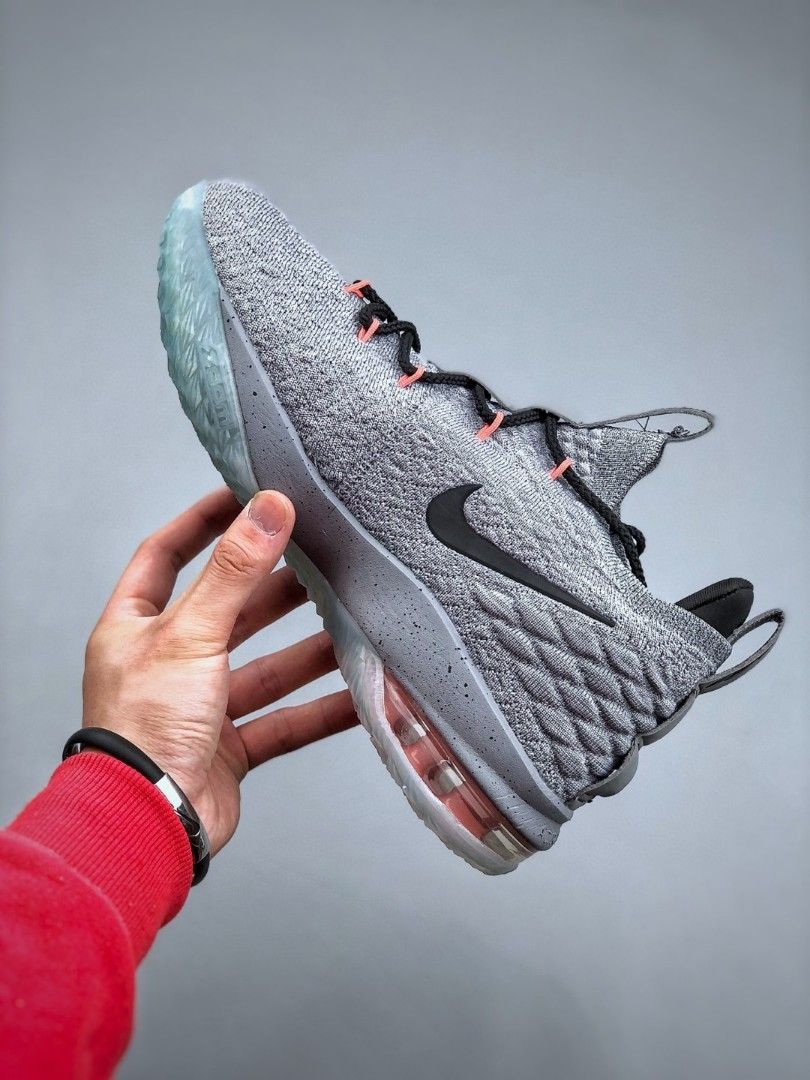 Lebron 15 low metallic silver shop