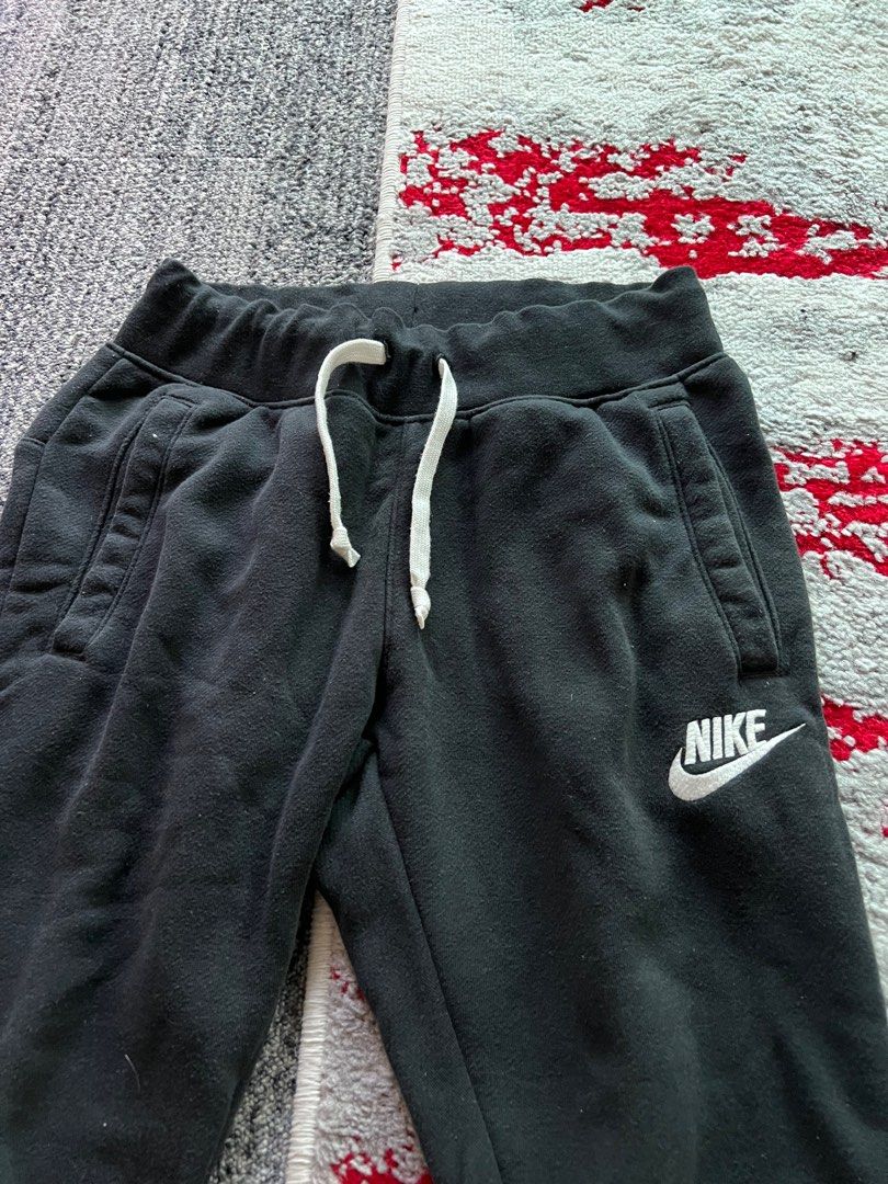 Nike sweatpants short length deals