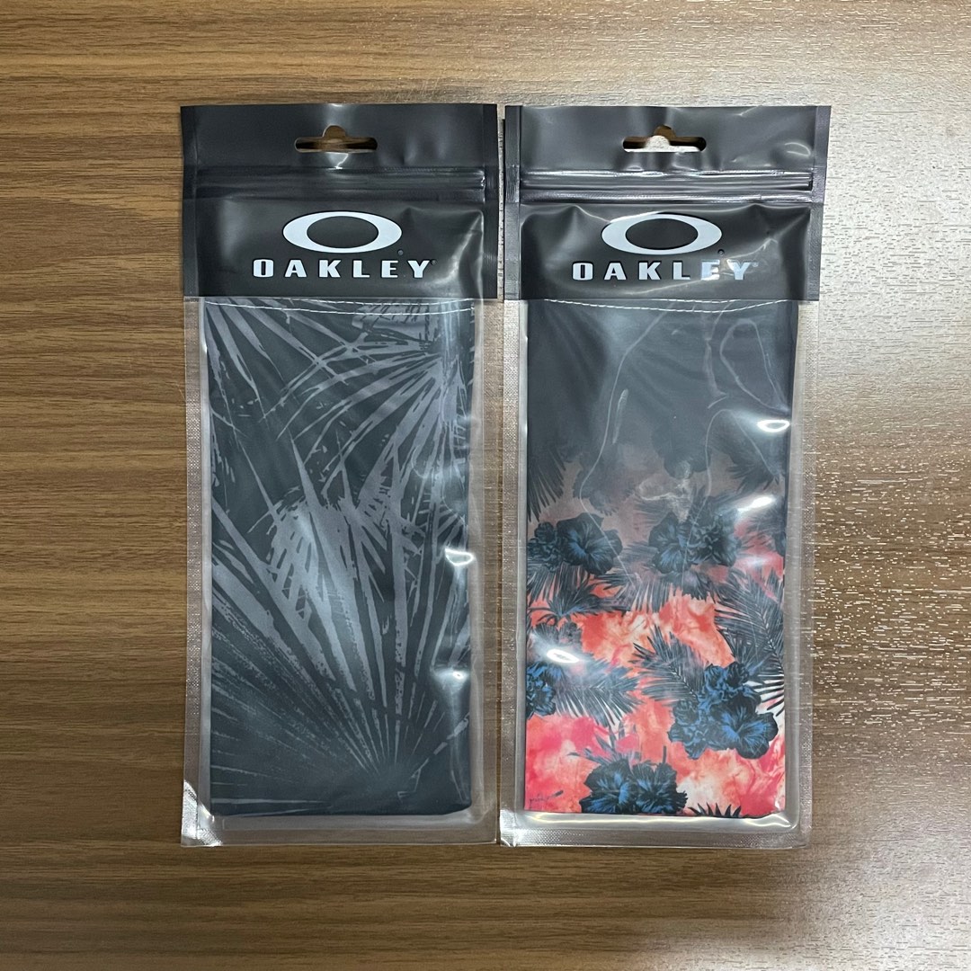 Oakley Microbag, Men's Fashion, Watches & Accessories, Sunglasses ...