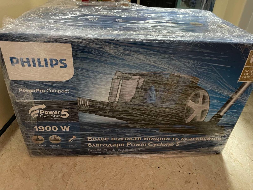 Philips Powerpro Compact Bagless vacuum cleaner FC9352/61, TV & Home