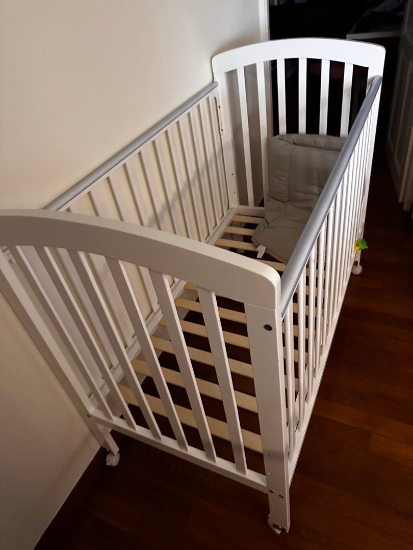 Picket and rail baby cot, Babies & Kids, Baby Nursery & Kids Furniture