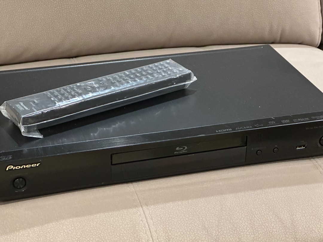 Pioneer BDP-140 Bluray / SACD / DVD / CD Player, TV & Home
