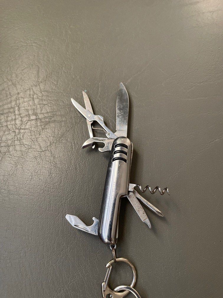 Pocket knife (7 tools) (Category: Knives & Chopping Boards) located in Marikina City. Submitted by myprelovedcollectibles (Listing ID 1222695447, Image 3). Description: .