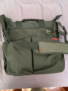 Pre loved Skip Hop Nursery Bag