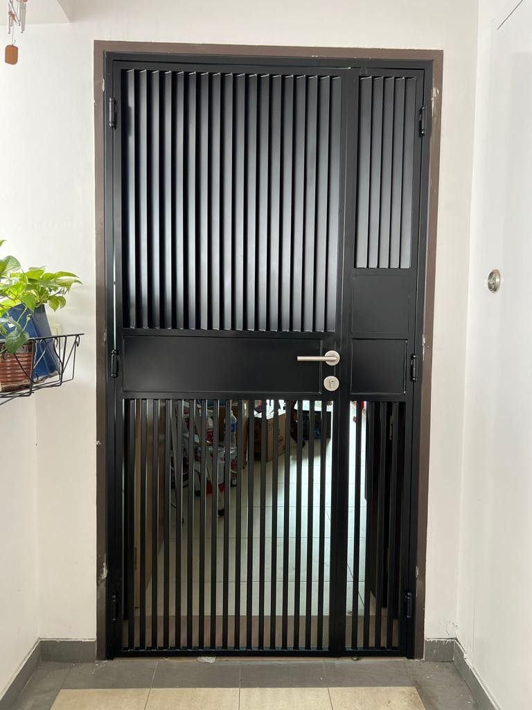 HDB 4x7 Privacy Gate , Furniture & Home Living, Security & Locks, Locks