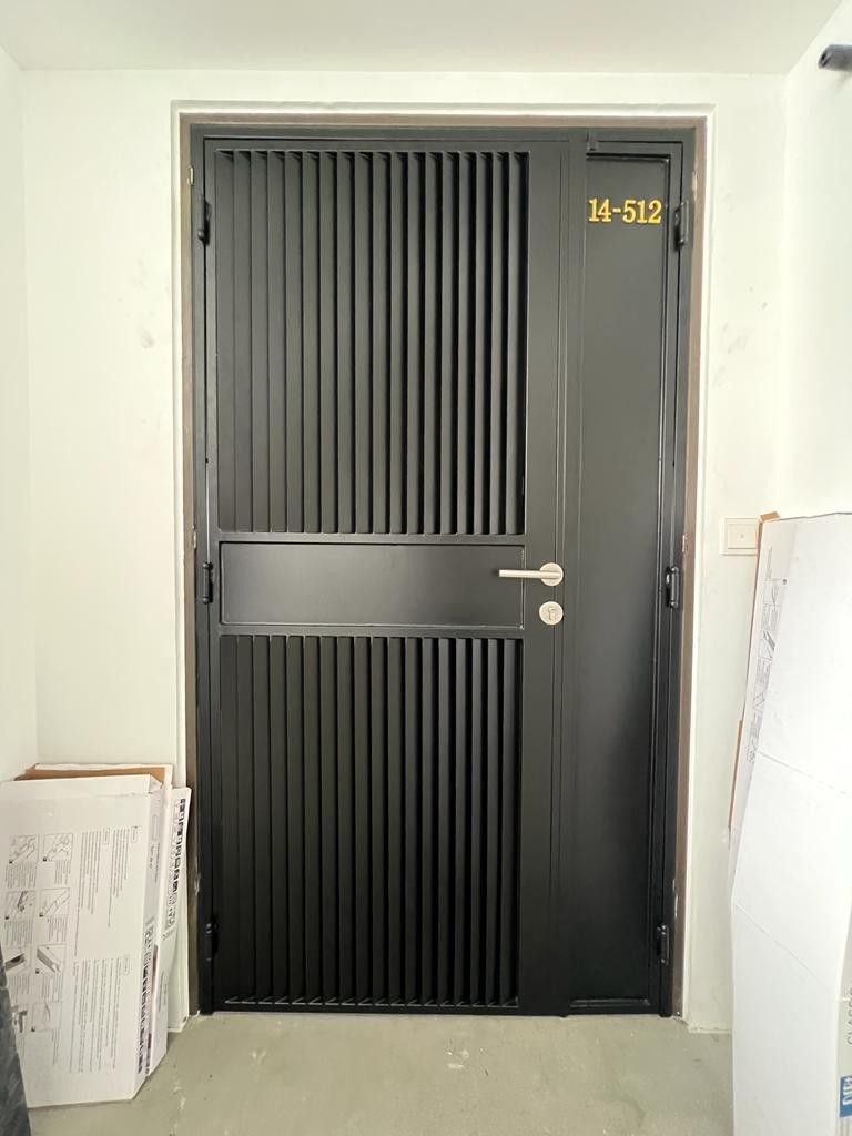 HDB 4x7 Privacy Gate , Furniture & Home Living, Security & Locks, Locks
