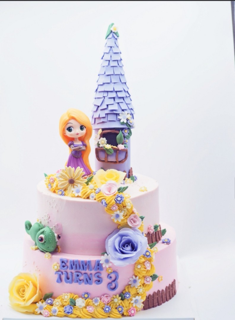 Rapunzel Cake | {
