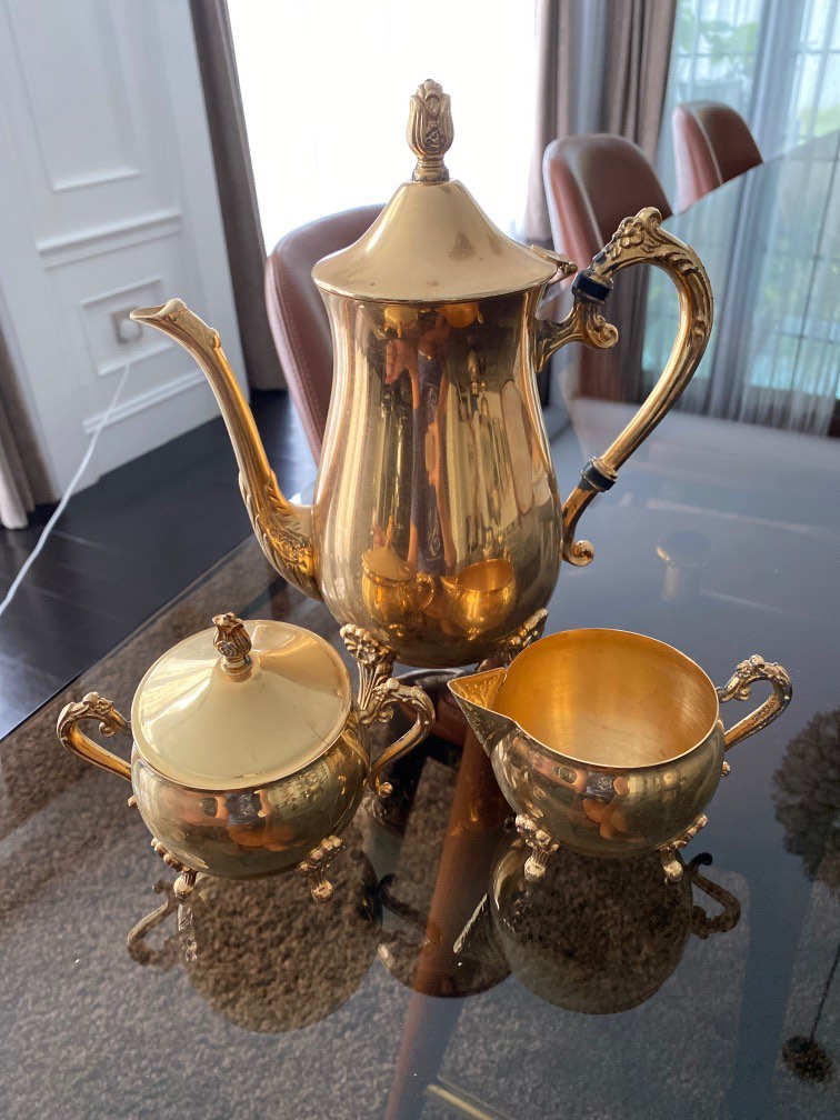 Rare vintage / antique gold teapot set, Hobbies & Toys, Collectibles & Memorabilia, Vintage