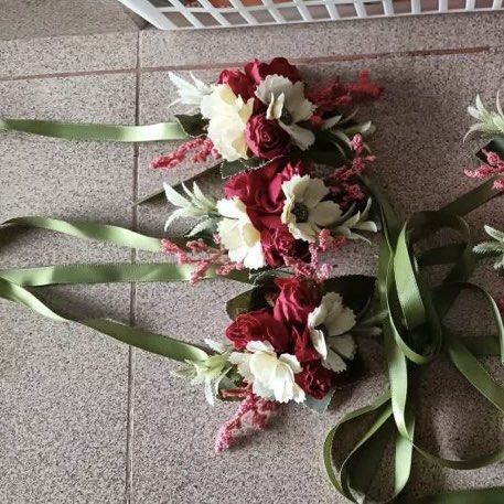 Red flower wrist corsage (Category: Flowers & Bouquets) located in Quezon City. Submitted by sweetlikesoju (Listing ID 1222729117, Image 1). Description: ₱100 each Available quantity: 7 Take all for ₱600 👥 No meet-ups for safety purposes 📦 GoGo Xpress / Grab Express / Borzo Delivery from Novaliches, QC / Malate, Manila 💳 GCash / coins.ph / PayMaya / PayPal / BPI.