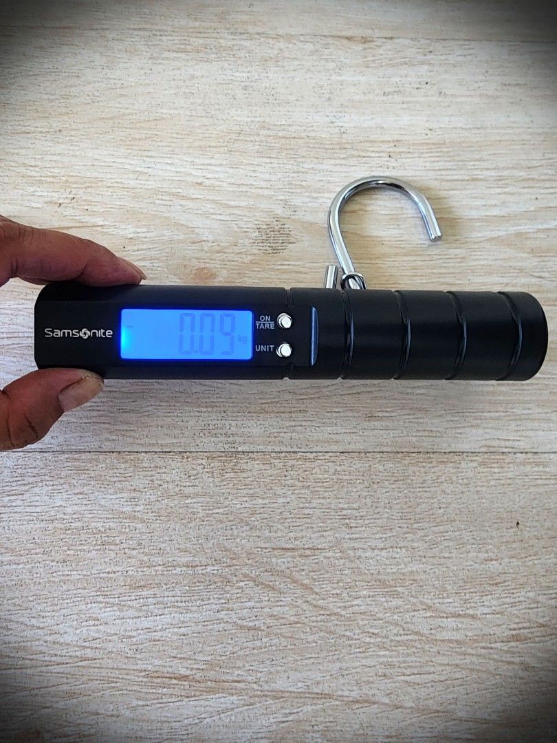 SAMSONITE Electronic Luggage Scale with Tape Measure on Carousell