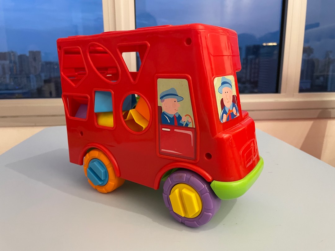 Shape sorter bus, Hobbies & Toys, Toys & Games on Carousell