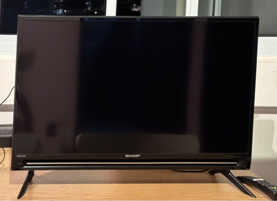 Sharp Smart TV 32 inch, TV & Home Appliances, TV & Entertainment, TV on