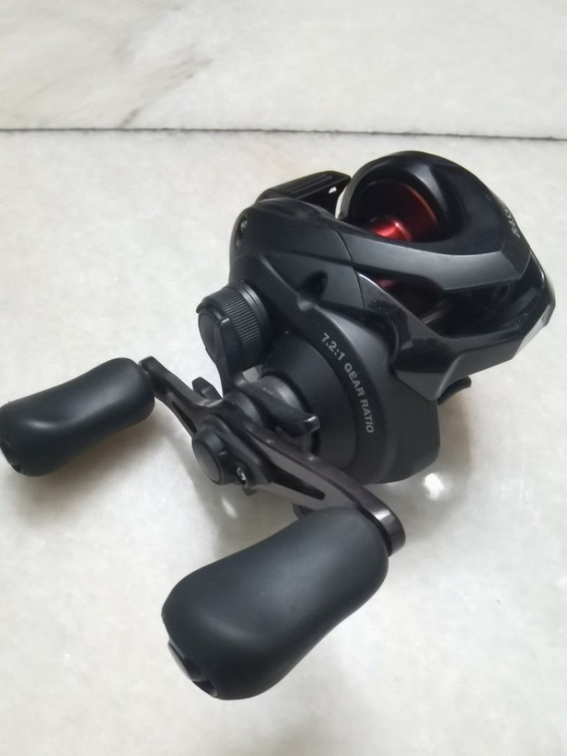 Shimano Bass Rise RH ratio 721, Sports Equipment, Fishing on Carousell