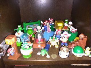 Super Mario assorted toys