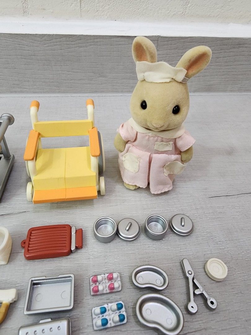 Sylvanian Families Nurse Set, Hobbies Toys, Toys Games on