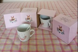 Tea cups
