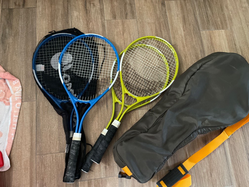 Tennis Rackets x 4 with carrier, Sports Equipment, Sports & Games