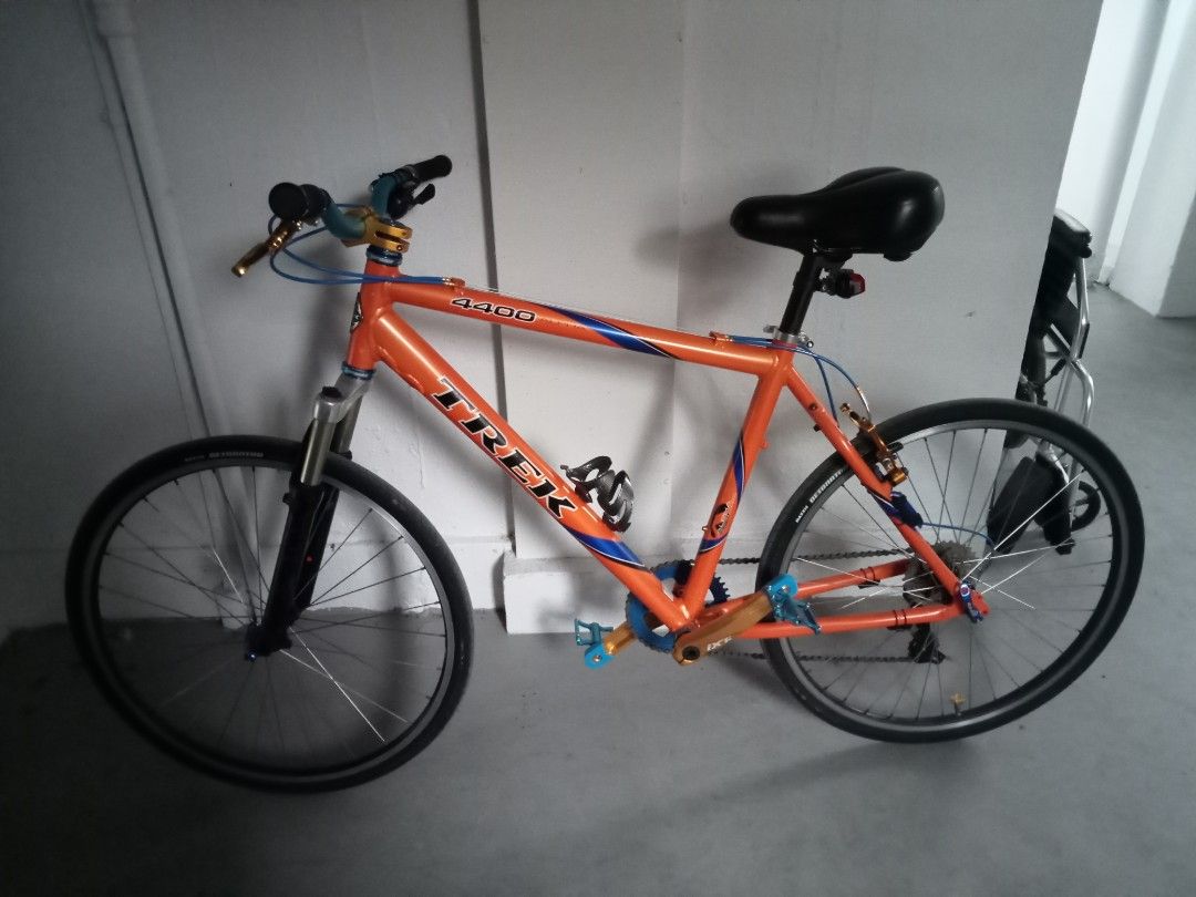 Trek alpha 4400 mountain bike best sale