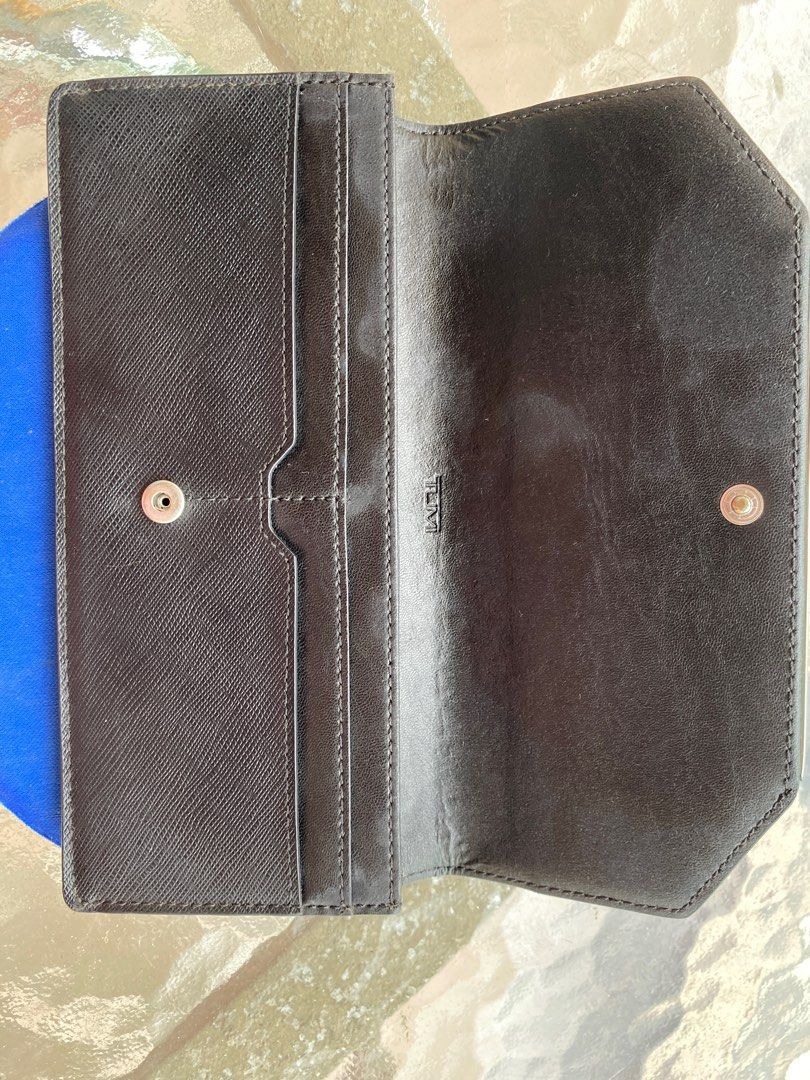 Tumi envelope wallet with RFID, Women's Fashion, Bags & Wallets