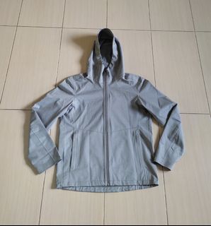 UNIQLO BLOCKTECH PARKA 3D CUT (PIT 20)
