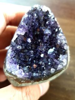 URUGUAY AMETHYST 乌拉圭紫水晶。