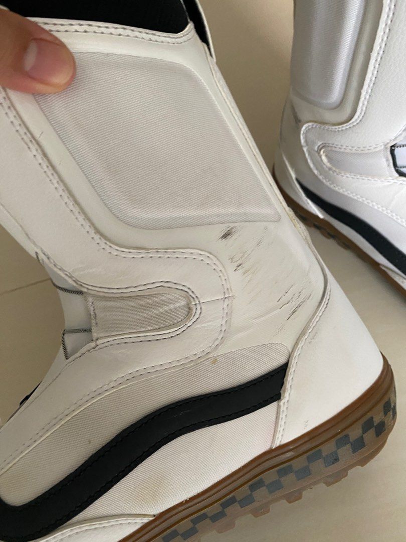 Vans Aura OG Snowboard Boots 2021