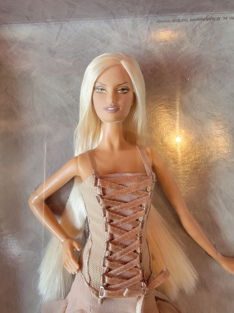 VERSACE BARBIE DOLL 2004 GOLD LABEL MATTEL B3457 NRFB Barbie doll