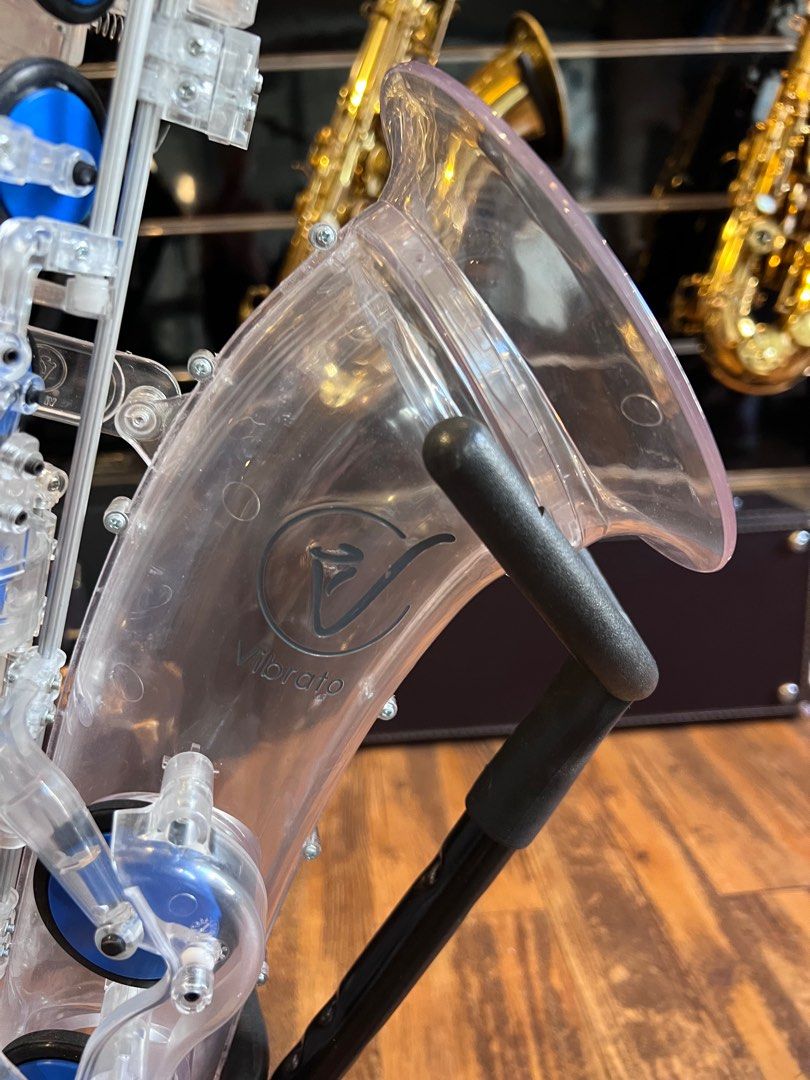Vibrato Tenor Saxophone, Hobbies & Toys, Music & Media, Musical