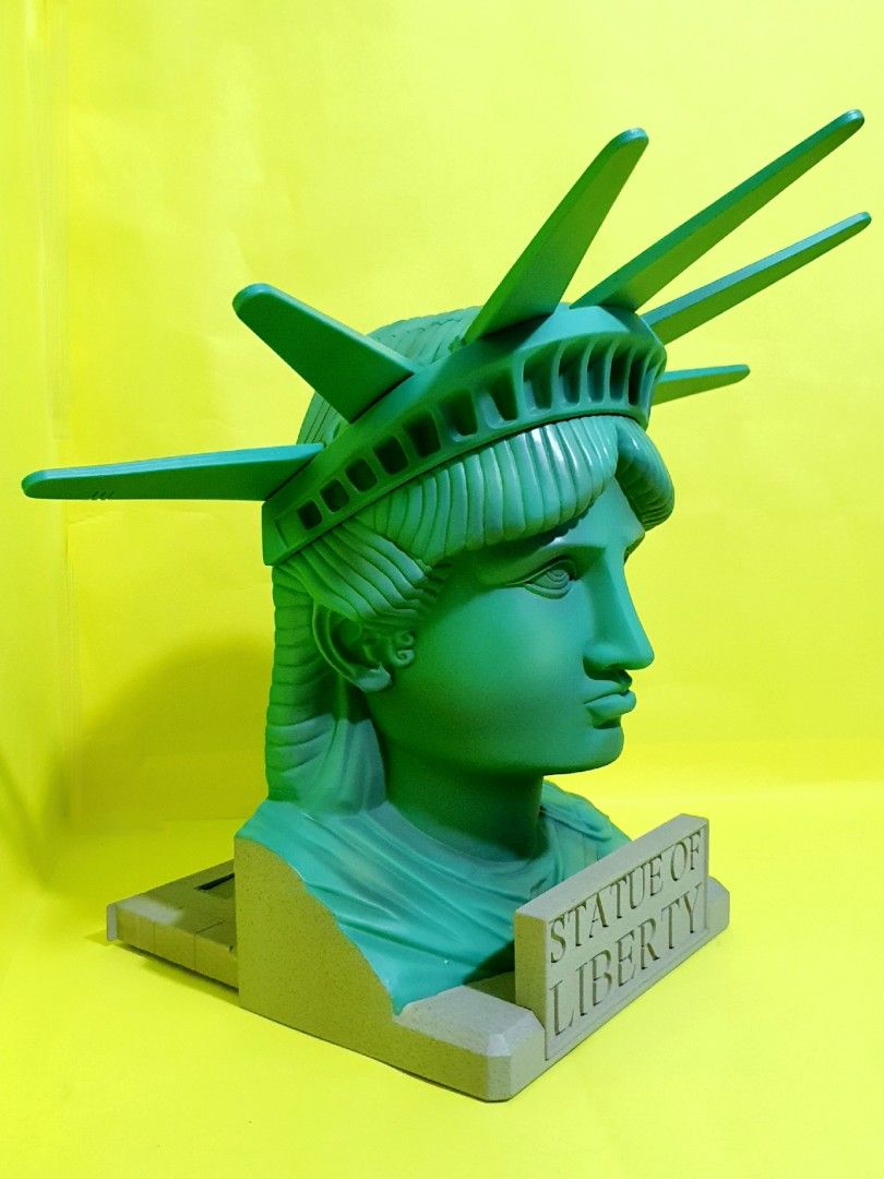 XMEN LADY LIBERTY PLAYSET (1999), Hobbies & Toys, Toys & Games