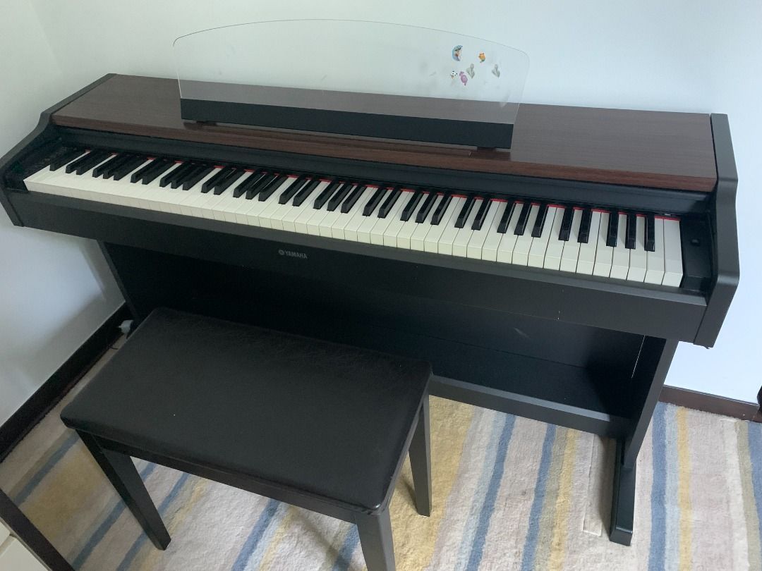 Yamaha YDP213 digital piano with bench