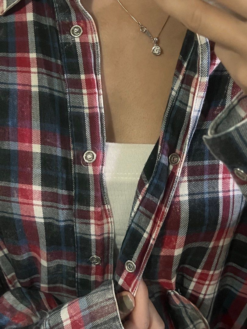 Zara flannel, Women's Fashion, Tops, Longsleeves on Carousell