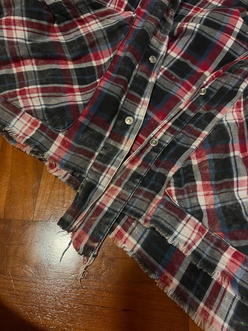 Zara flannel, Women's Fashion, Tops, Longsleeves on Carousell