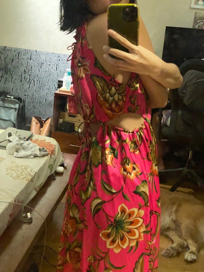 Zara Long Dress/Romper (Category: Rompers) located in Manila. Submitted by kellypickle (Listing ID 1222753034, Image 3). Description: Brand new silk/satin long flowy dress/ romper Never been used Color: pink Very nice and good quality. Good for summer Size: fits XS- large cause its adjustable.