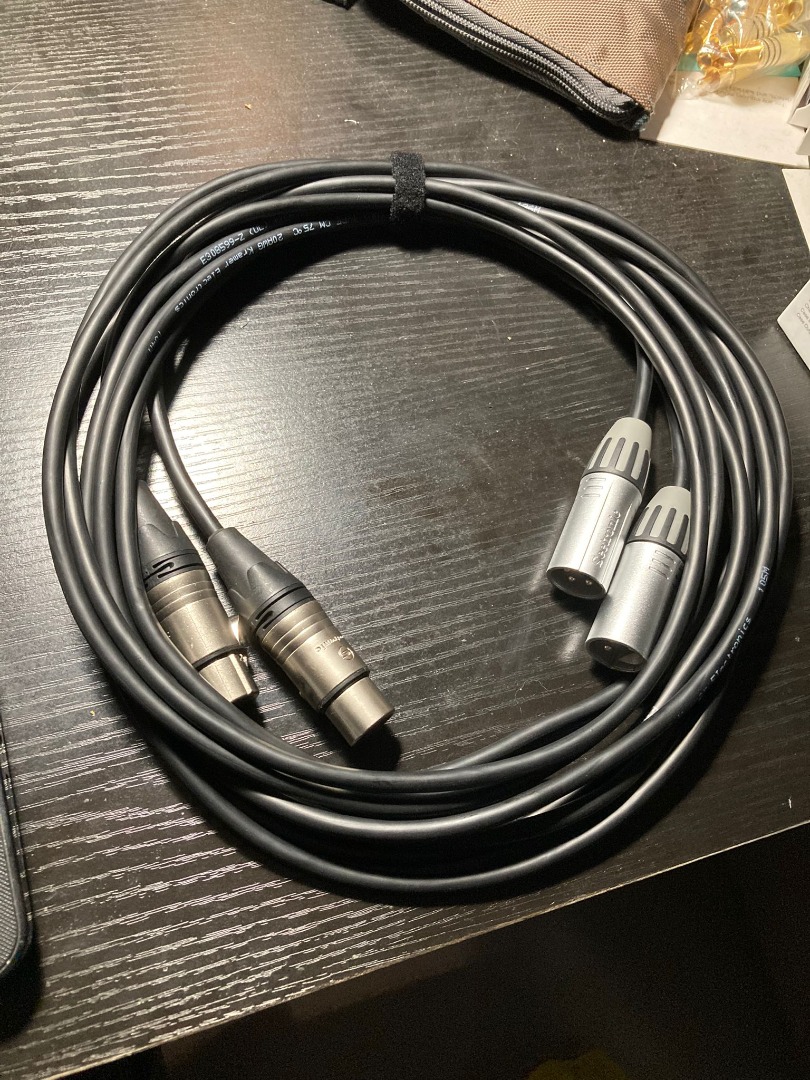 02 x 3 metres lownoise XLR cables, Audio, Other Audio Equipment on