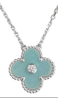 (Category: ) located in . Submitted by luxnjewels (Listing ID 1217520326, Image 1). Description: .