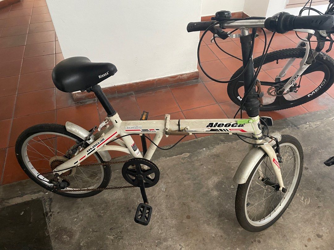 Selling hot sale old bicycles