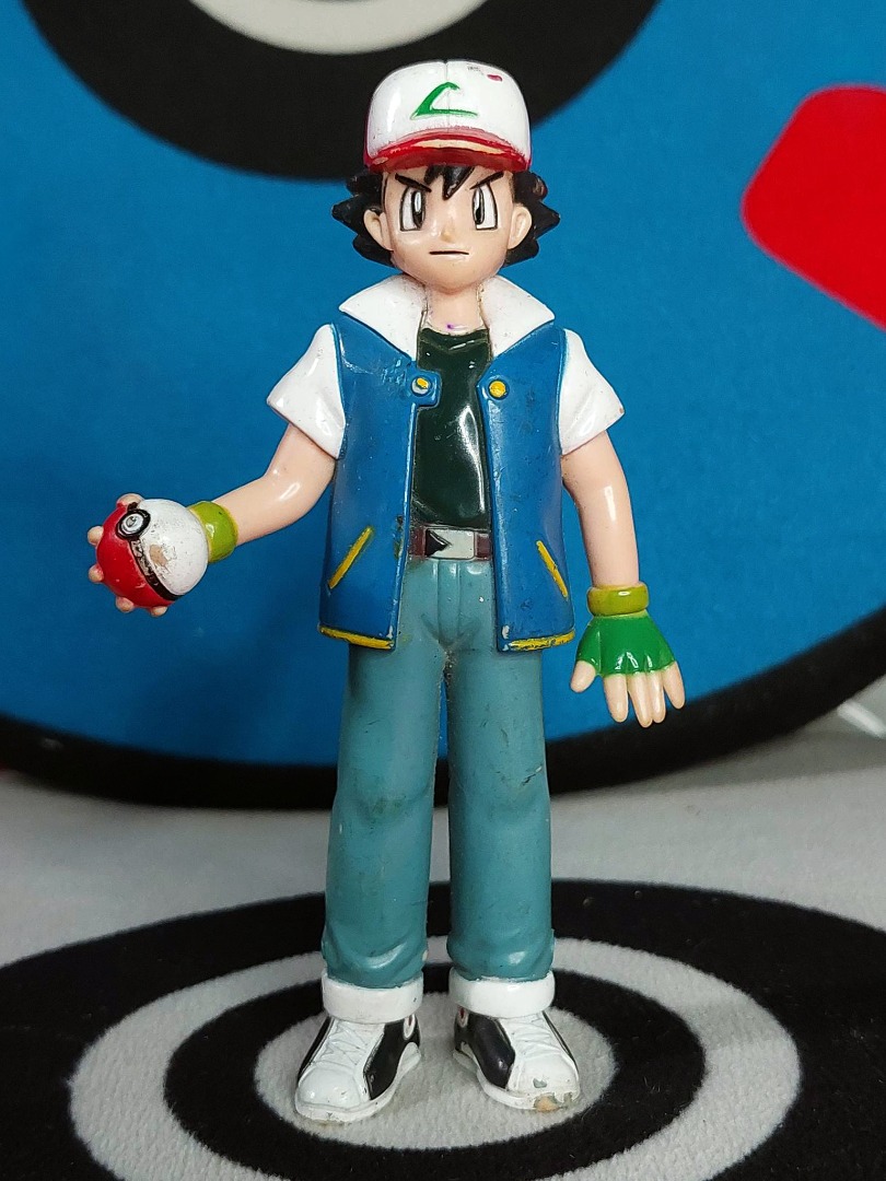 4.5-Inch Vintage 1998 Ash Ketchum Pokemon Action Figure (Auldey