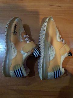 (4Y) Sepatu + Lampu