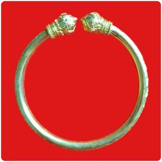 [$68] Wealth Fetching Double Lotus Billionaire Bangle/Gamlai Dok Bua Setti, Ajahn Subin, BE2559 [Believed to Bestow Wealth Fetching & Prosperity, Strong Metta, Enhance Luck, Protection from Harm, Dangers, Evil, Clearing Obstacles, etc] Religious Item