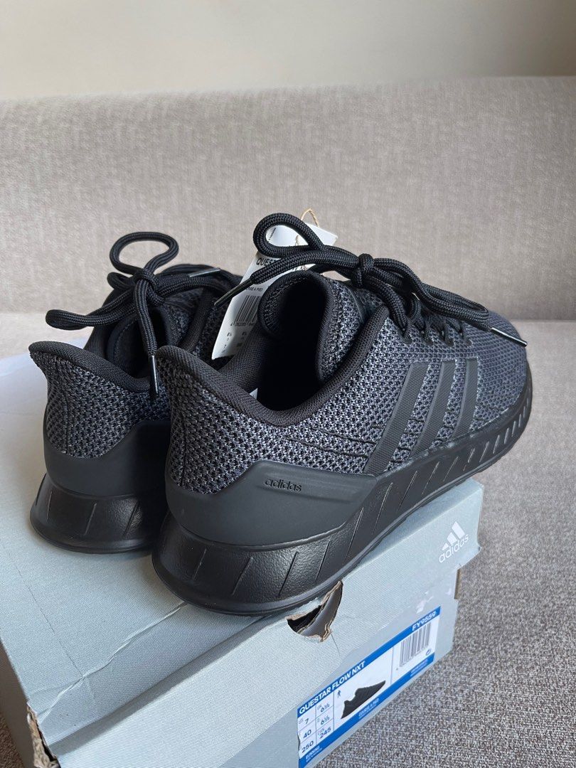 Adidas youth questar flow store