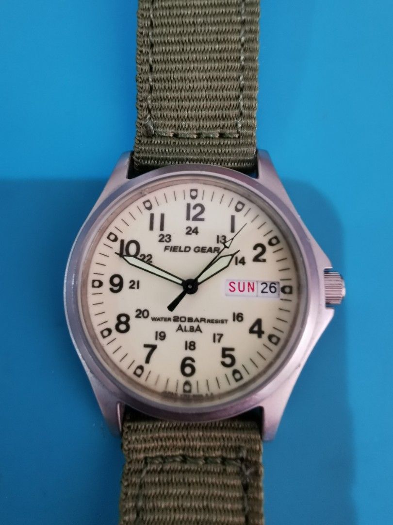 Alba store field watch