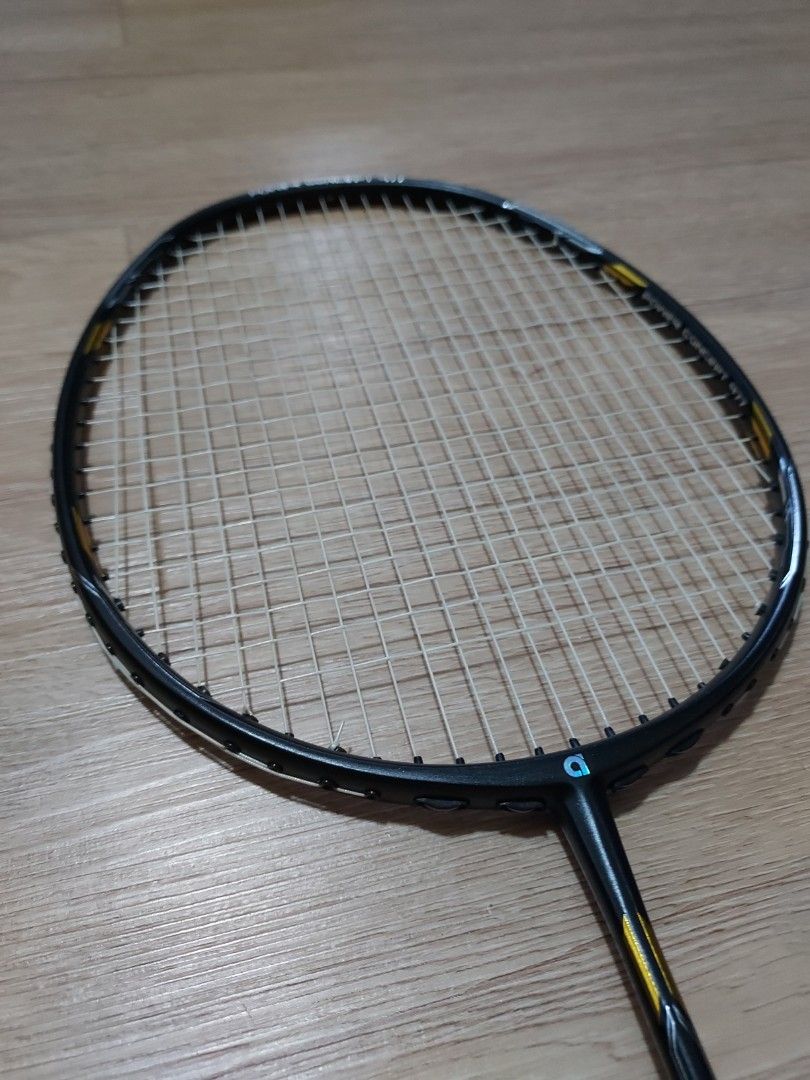 Apacs Badminton Racket Power Concept 977 (Black/Gold), Sports Equipment